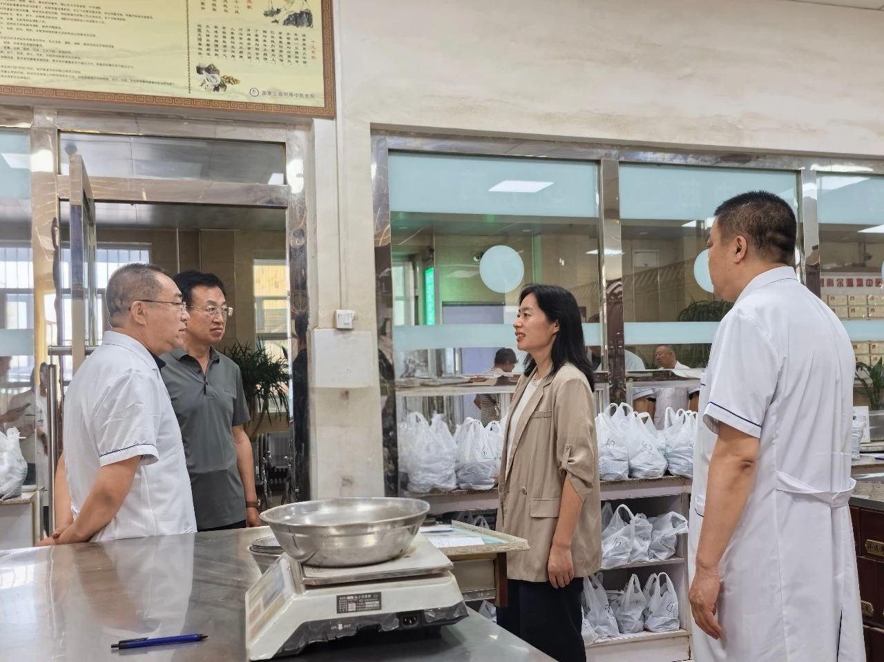 ​韩颖到部分旗县区开展调研
